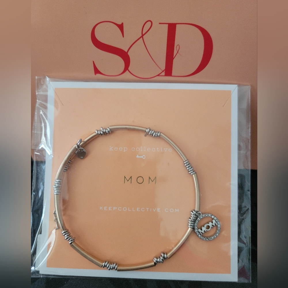 Stella & Dot Bracelet with MOM Charm